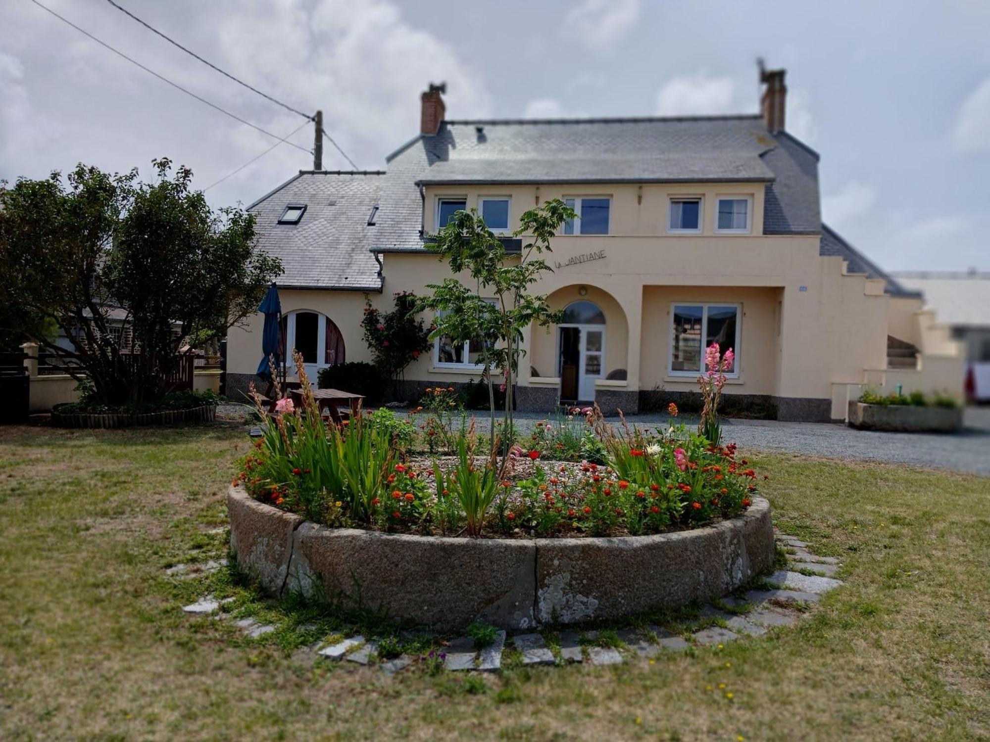 Cottage, St Martin-De-Bréhal Exterior photo